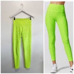 BEACH RIOT Sport Lime Green Ribbed Animal Print Leggings🌟